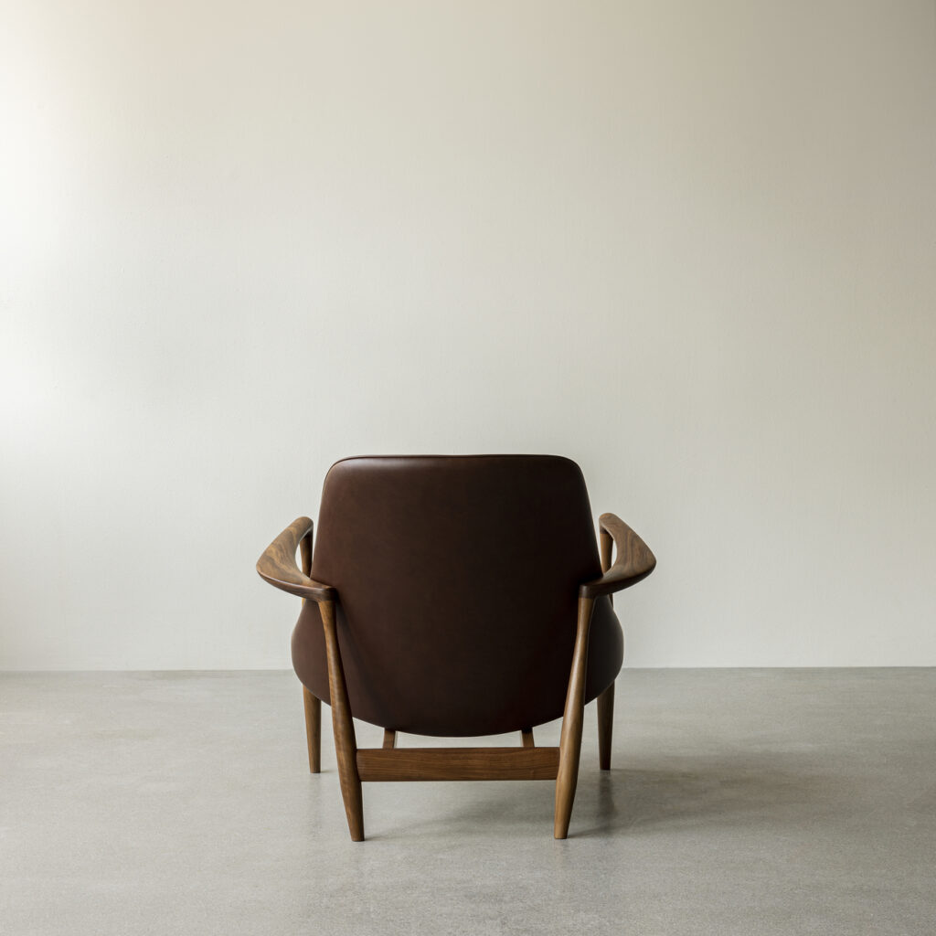 MENU_Elizabeth_Lounge_Chair_Leather5