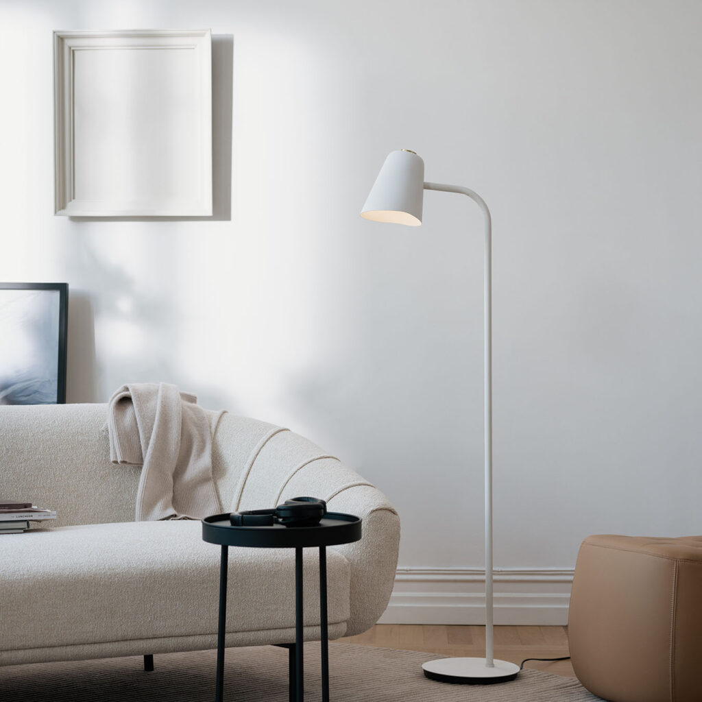 Me_dim_floor-lamp_white_Northern_Ph_Einar_Aslaksen_Low-res