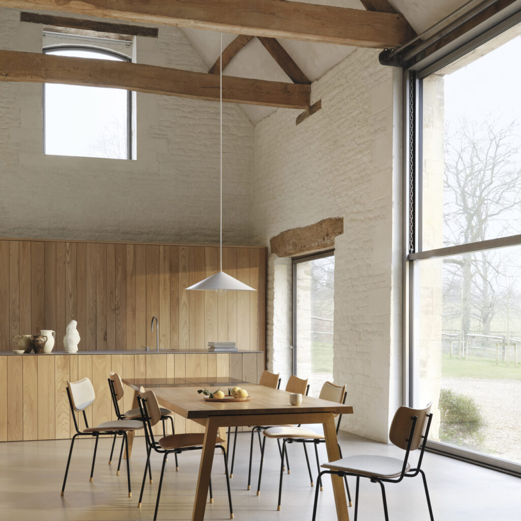 VLA26T_oak_lacquer_steel_black_VLA26P_oak_steel_black_mood01104_SH900_oak_oil_VLA26P_oak_oil_steel_black_sif90_VLA26T_oak_black_steel_black