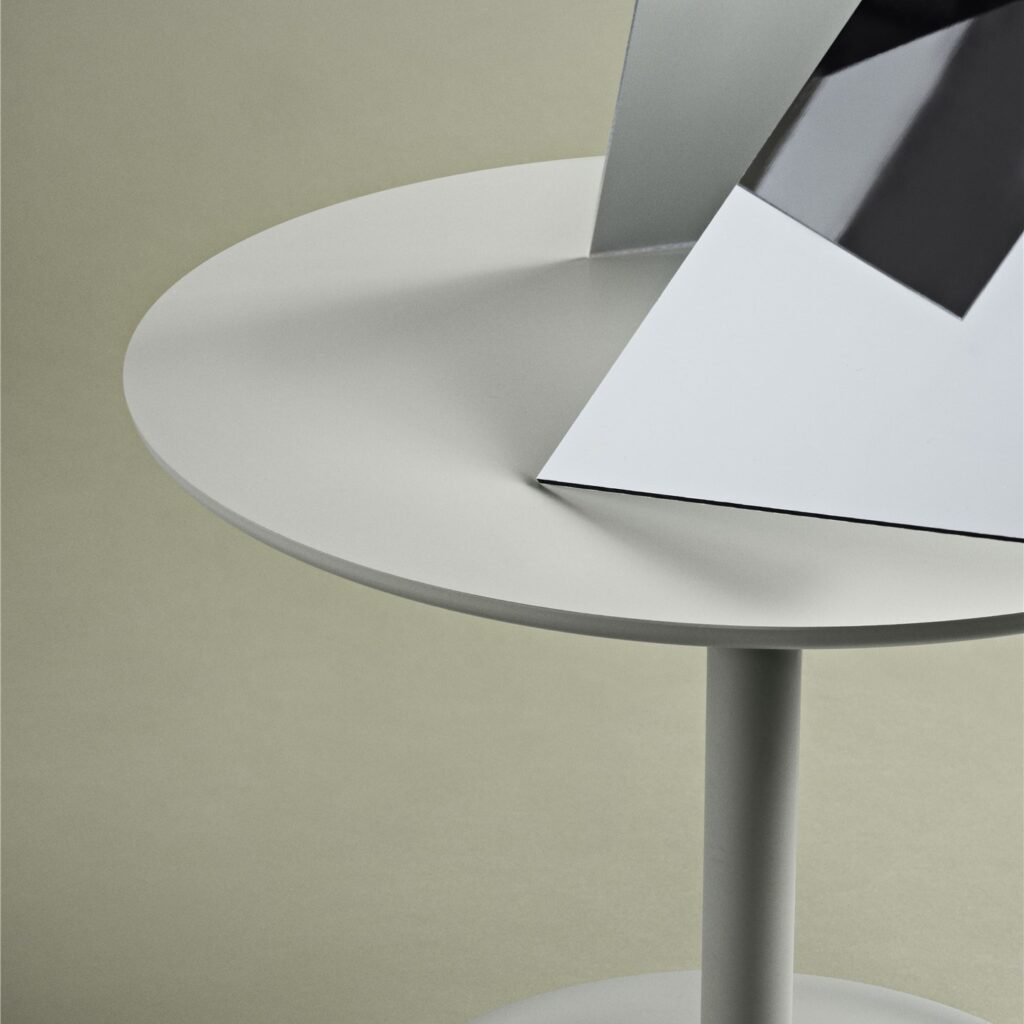 Soft-side-table-dusty-green-muuto-org